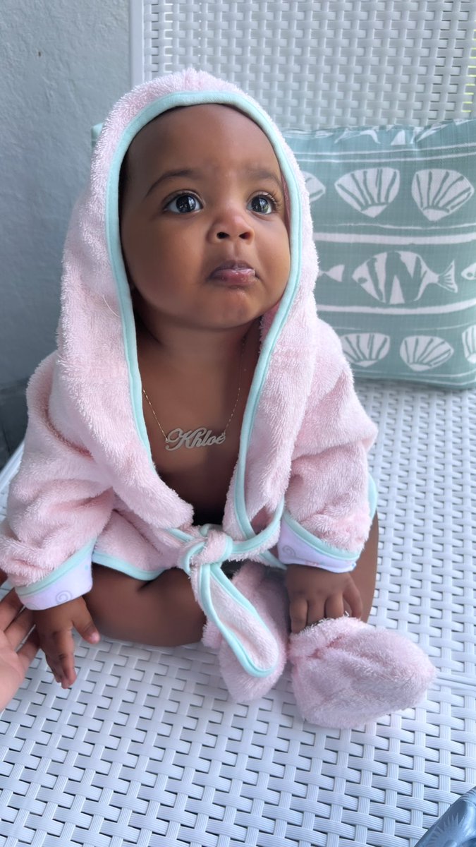 mamigabss's tweet photo. How can mommy say no to this face🙄🥺 https://t.co/FWZRtPXuiz