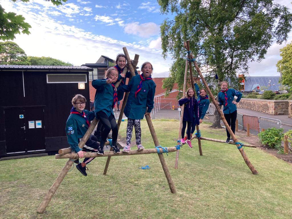 75thBraidScouts's tweet photo. Sunny evenings means the scouts get to go outside and practice their pioneering skills

#SkillsForLife #WeR75th #Scouting https://t.co/2lRQsJVA8I