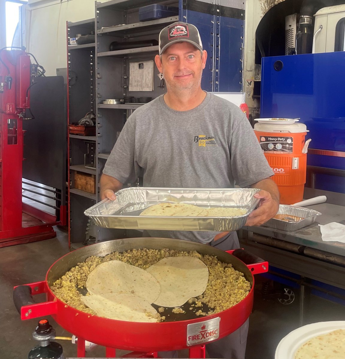 BrucknerTruck's tweet photo. Great way to start off a Friday in Amarillo this morning! Breakfast burritos just because... Because why not?
#bruckners #weliketoeat #starttheweekendright #greatplacetowork #friday #fridayvibes #fridaymood #fridayfun #fridayfeels #fridayfunday #greatidea https://t.co/Vve71WDYJw