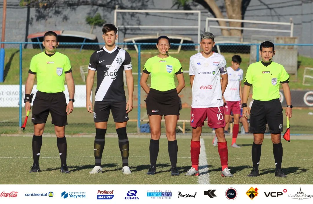 CanteradelTrico's tweet photo. #CanteraTricolor 🔴⚪🔵
#catSub17⚽️🙋🏻♂️
🏆 Torneo #Apertura2022
🗓Fecha 20
¡Final del partido!
#NACIONAL 1 🆚️ 3 Olimpia
📌Gol: 38' ST Ricardo Bernal
#VamosLaAcademia https://t.co/ylOLCokAyi