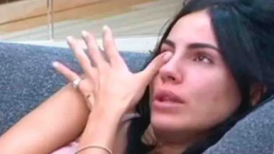 viaggrego's tweet photo. Anche Giulia #DeLellis, #Vaccinata con #TerzaDose, si è #Contagiata di nuovo per la #seconda volta: “Ho preso la forma #grave”! https://t.co/8W8N32q6i0 https://t.co/mXCYzP8hQS