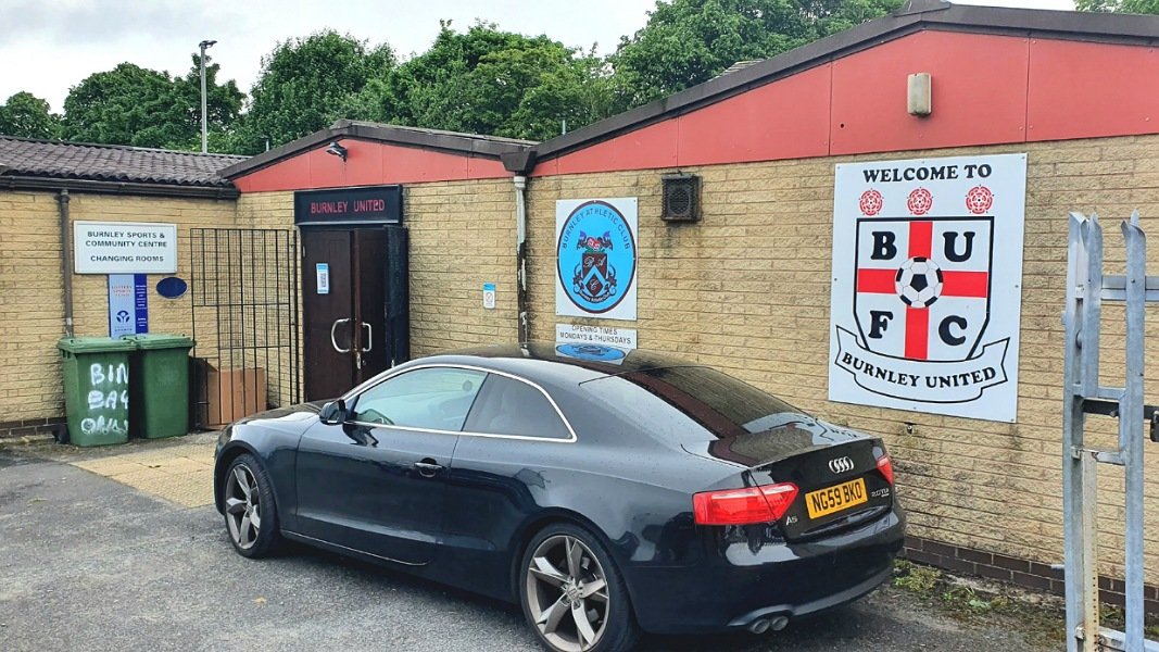 freshbantam's tweet photo. 📆 17/06/2022
🕒 7:45pm
🏟 Barden Sports Ground
🏆 Friendly
⚽️ Burnley United 1-5 Padiham
🎟 Free
👥 N/A
#groundhopping
@BurnleyUnited @Padiham_FC @nwcfl @LancashireFA https://t.co/F6VlqlTtth