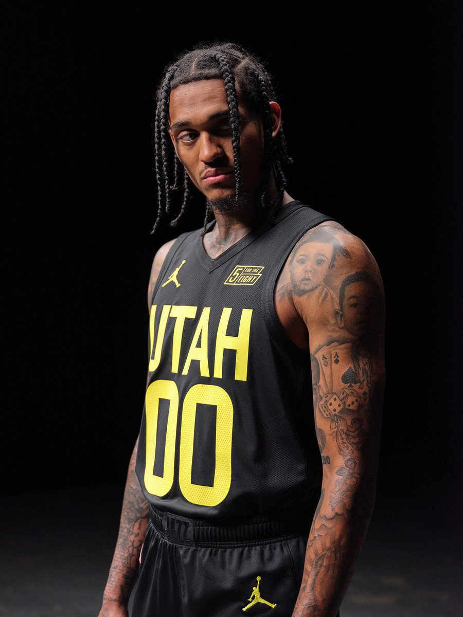 benpo19's tweet photo. Who wore it better? JC or Black Diamond Experts? #UtahJazz https://t.co/R4uShDkAmg