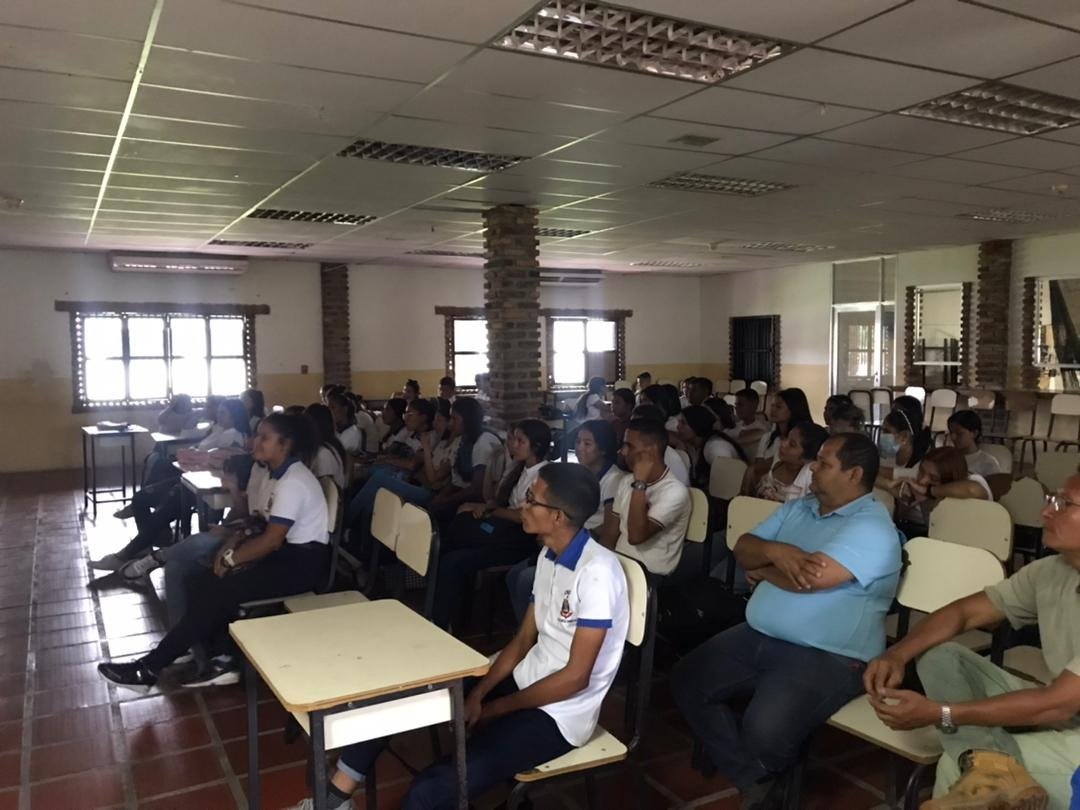 Unefa_Portugues's tweet photo. #17JUN22 Estudiantes y personal de #ExtTuren #NúcleoPortuguesa, participaron en el Taller “Dile no al Bullying” dictado por la Psicóloga Laumarys Álvarez. @angiolillofp @SalaUnefa @rectorado_unefa @Unefa_VEN @Educacion_MPPD @marbelysrivero8 @Arelisjdr @VasypcUnefa https://t.co/QNSByY7Hz3