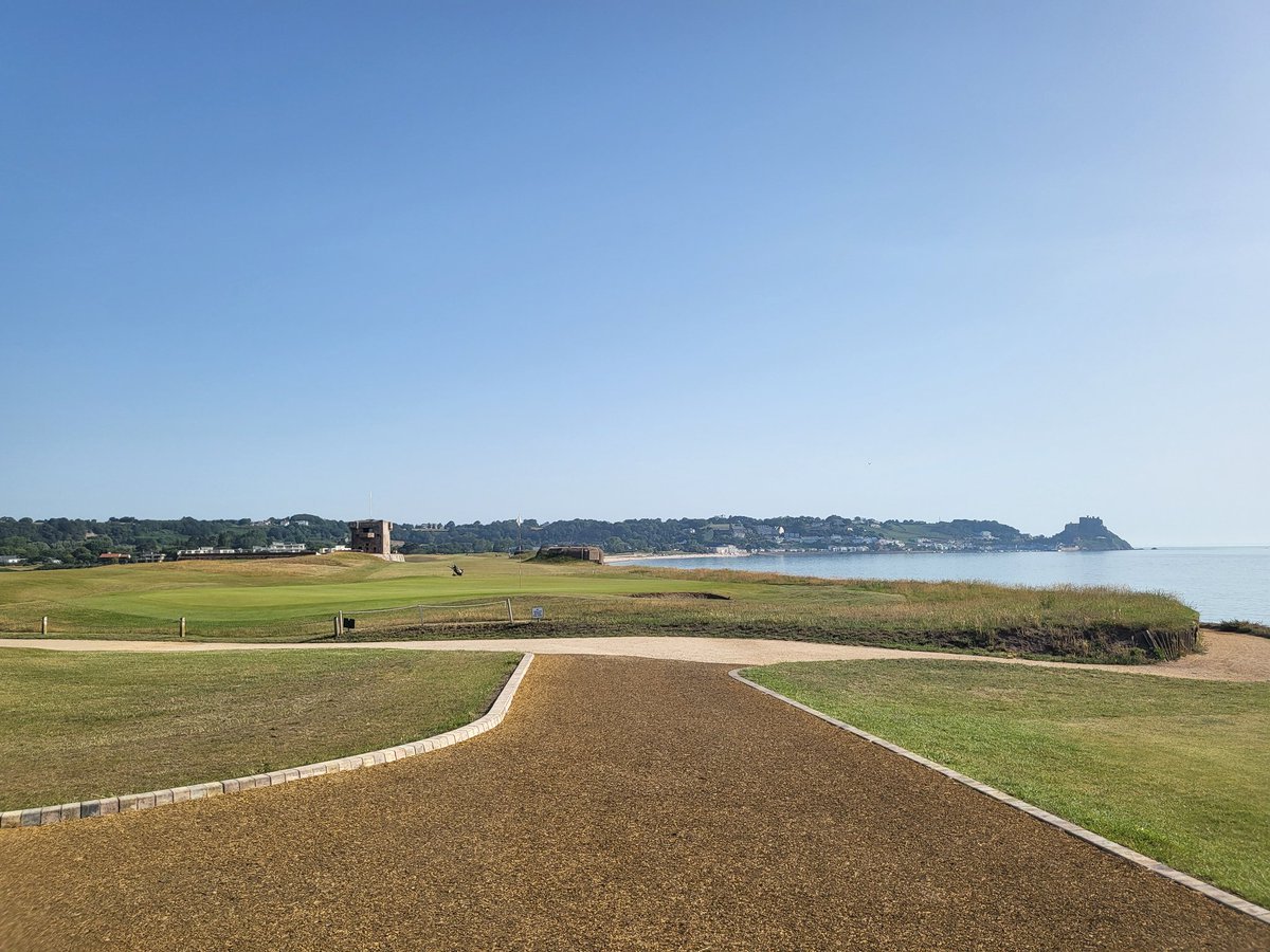 allanblack81's tweet photo. Great day today at RJGC Gents invitational. Could have done with it being a bit cooler 😎 @RoyalJersey https://t.co/fjhHx27jD5