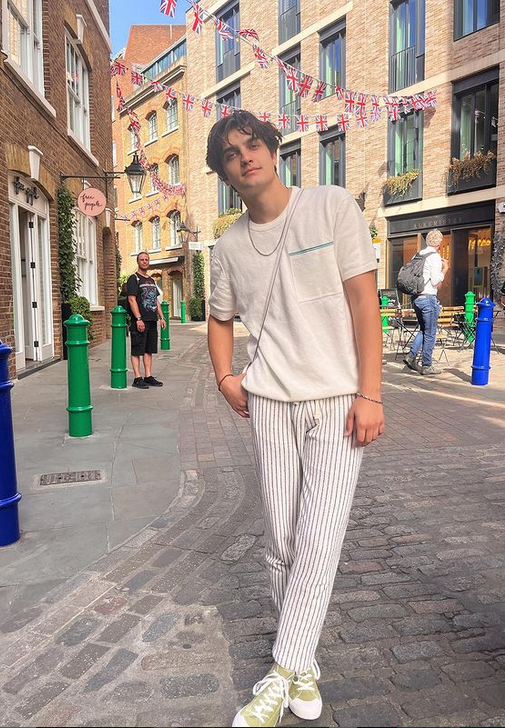TDombrack's tweet photo. London.United Kingdom🌀 https://t.co/l9s3gkDoUV
