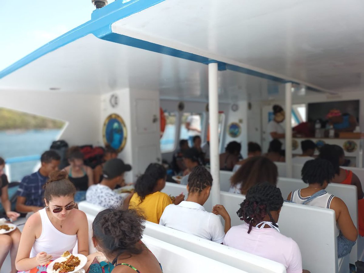 Un beau moment culturel et convivial à l’occasion de la cérémonie académique des olympiades de geosciences de Martinique. Merci à notre guide, tous les partenaires, les professeurs qui ont permis à tous les candidats de vivre une belle journée de découverte maritime#SVTMartinique
