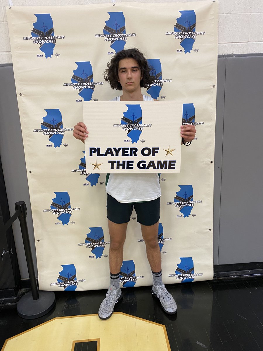 MWCrossroadsSho's tweet photo. 4:00 Results/MVP 
Edwardsville 43 Rockford Auburn 34 - Isayah Kloster (Edwardsville) 
Waubonsie Valley 55 Rock Island 39 - Jackson Langendorf (WV) 
Taft (OH) 51 BCC 41 - Eian Elmer (Taft) 
Oswego 57 Carmel 38 - Max Niesman (Oswego) https://t.co/rwOXQd5PiB