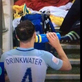 _BeFootball's tweet photo. N’oubliez pas de vous hydrater en ce jour de canicule. https://t.co/dkcMJzhZIr