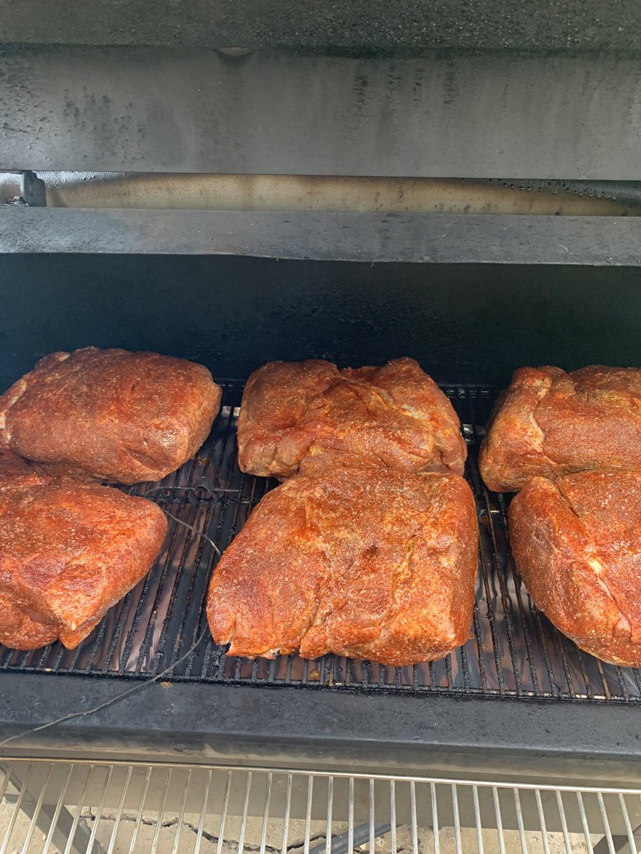 405BackyardBBQ's tweet photo. Starting the cook for Breast Cancer Survivors of Oklahoma Cornhole tournament. 6 pork shoulders on the @AhGrills Jim Bowie! Great Cause to donate too! https://t.co/uZgfGYkNfB