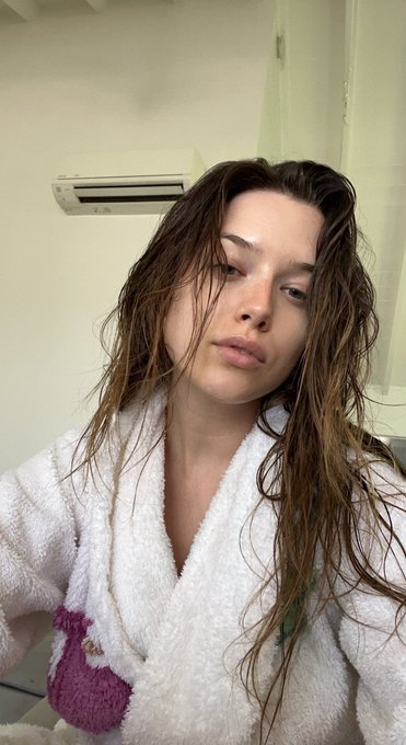 Happy. Glowing. Moisturized. Fresh. Sleepy. Thriving. Snuggly. https://t.co/9mZERXK9ak<a href="/tag/newprofilepic"class="tags"><span>#newprofilepic</span></a>
