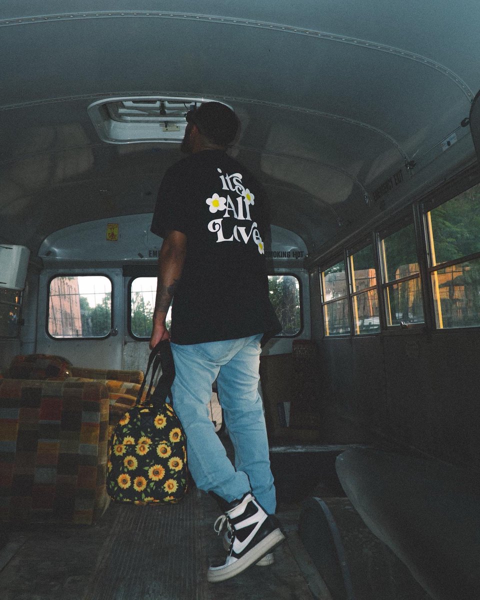 _wabisabi7's tweet photo. The inspiration behind our new “it’s All Love” collection stems from the fact that no matter our imperfections, love is the one thing that we all need that we can also all give to help one another.  We are excited to bring you the first tee from the collection! Link in bio! 💛💛 https://t.co/1LZosuioyX