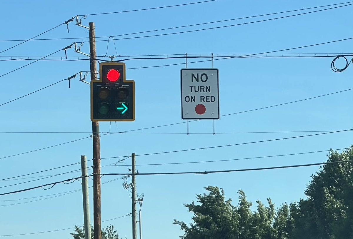 sll0622's tweet photo. WTH?! Am I supposed to flip a coin? https://t.co/EBmpYme1qE