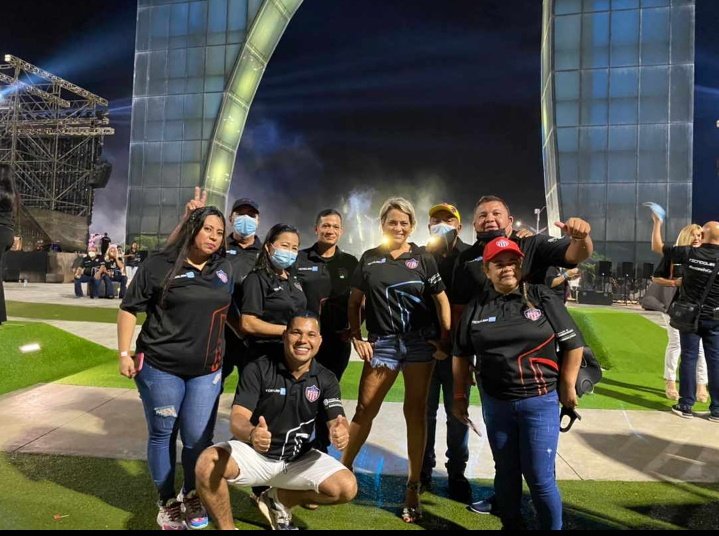 DIMASCARABALLO1's tweet photo. Amistades!
@Susanadeleonc @AlexisKillero @aidela @jeinerdonado84 @omarlorenzoangu #Edilsa #Wendy #Miguel
Súper Recuerdo! https://t.co/N8ZCTuSw4X