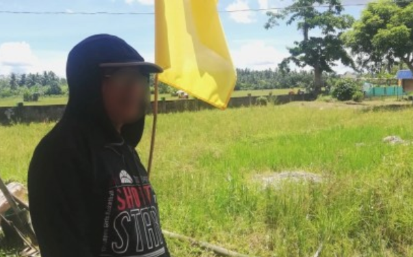 prog_pwrc's tweet photo. Ka Dori standing on a farm near their old encounter sites with government forces in Villareal, Samar in this undated photo. His decision to surrender after two decades of fighting the government has been instrumental in crippling the New People’s Army’s https://t.co/ZOBCaS4BFA