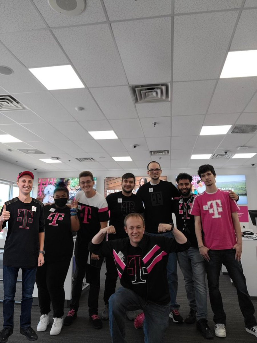 viktorvarepa's tweet photo. @letsgoTMOVa @IsaacYearyTMO @lakaila_magenta @TMO_MagicElf @RestmanNOVA I'm with you now, Aaron 😂 #whoiswithus https://t.co/RwJBvPADFy