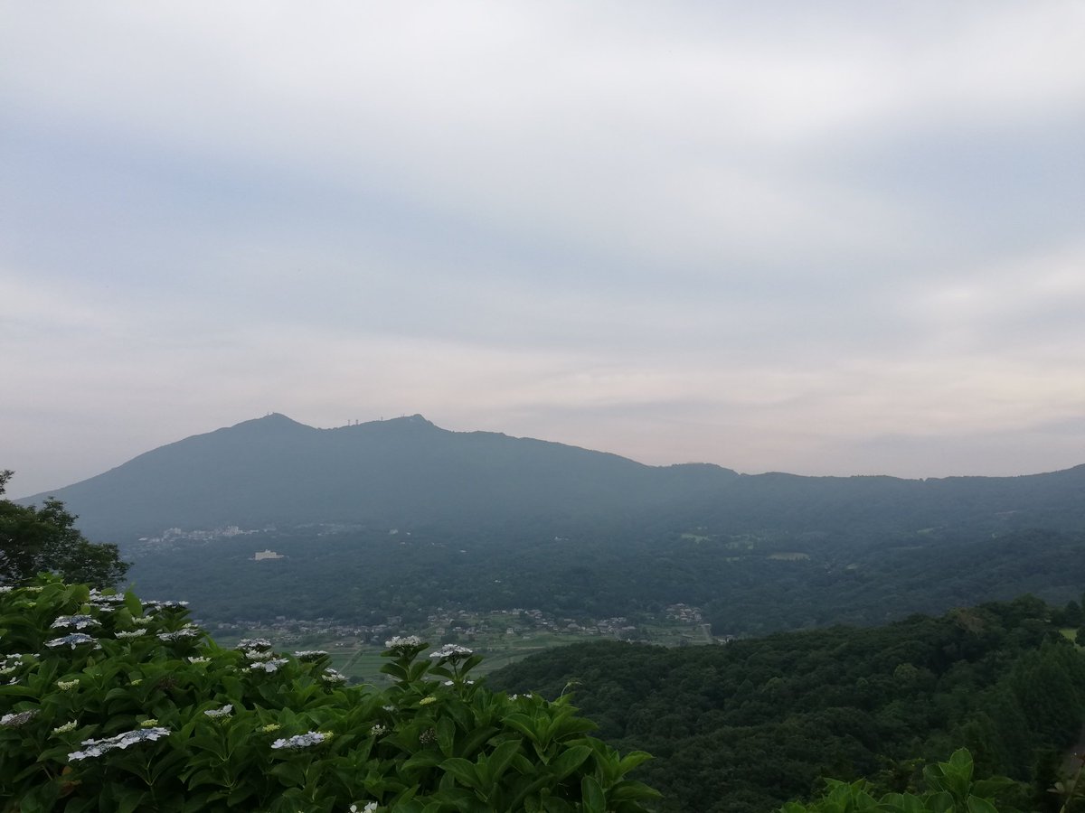 tkcc_jp's tweet photo. 今日の天気は曇りですが湿度86%と蒸し暑い一日になりそうです。現在20℃、日中の最高気温26℃です。
グリーンスピード8.4フィート。#ゴルフ #ゴルフ好きと繋がりたい #絶景スポット #100切 #ゴルフ女子 https://t.co/mNAisBOpDz
