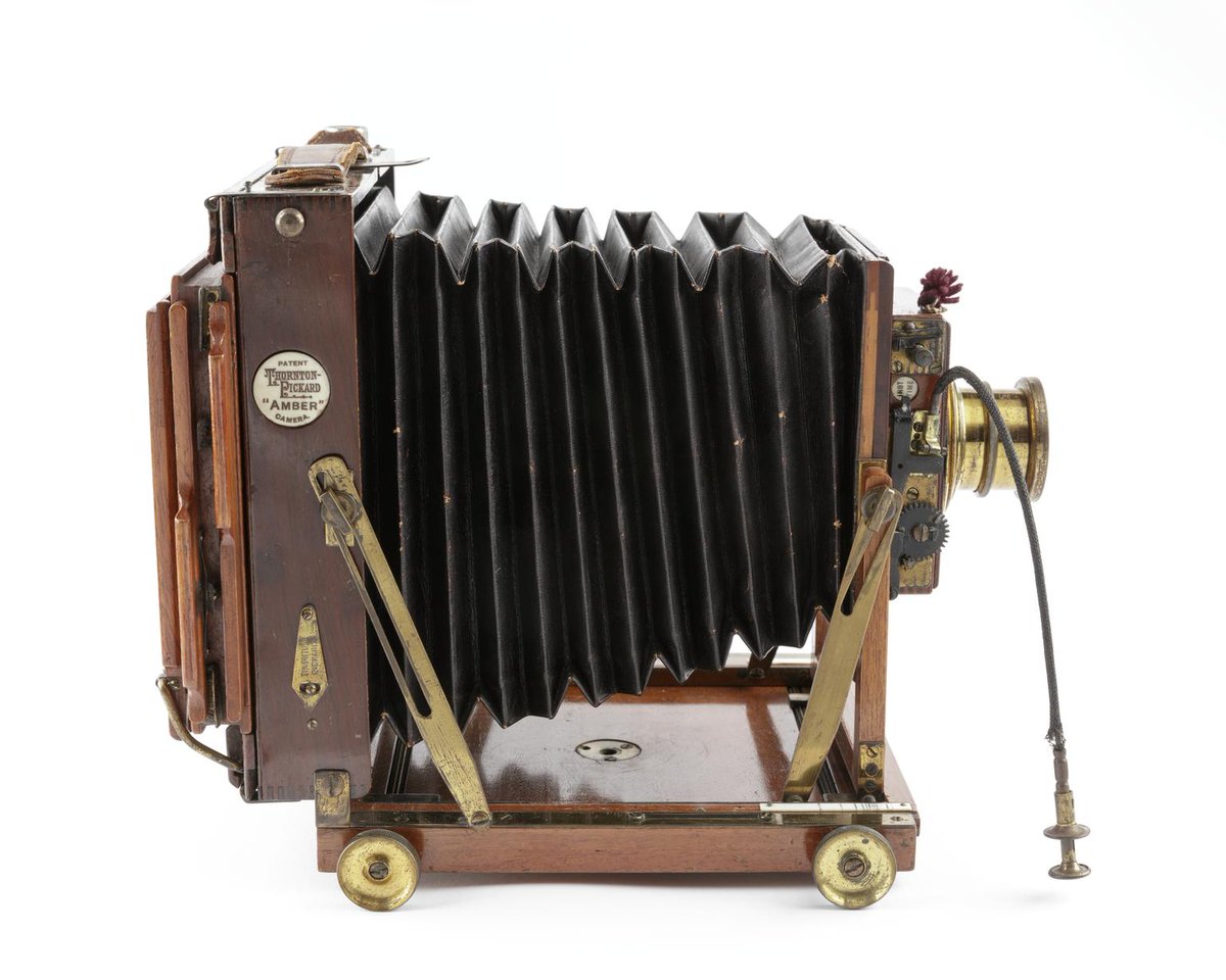 wikivictorian's tweet photo. Thornton-Pickard Amber camera, 1897. Science Museum. https://t.co/08gh4oeZ05