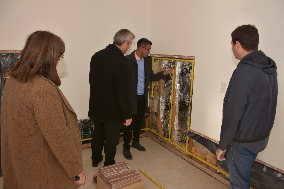 JoseLuisWalser's tweet image. Acompañamos al Intendente de #Ubajay Marcelo Giménez y a su Comunidad en el acto de Promesa de Lealtad a la Bandera.

Se realizó además el lanzamiento de un evento de feria gastronómica que se desarrollará durante todo el fin de semana largo.