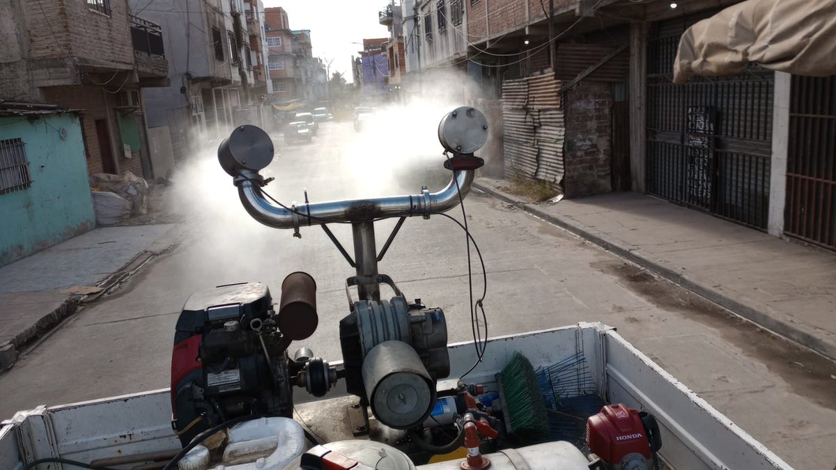 HectorN03153374's tweet photo. #EQUIPODGGIS
Hoy con la cuadrilla de #Saneamiento en #Barrio20 se realizó poda, corte de pasto, fumigación móvil, e Hidrolavado desinfeccion
@mrgospedini 
@Salas_Gabriel 
@MariaMigliore 
@gabimraida https://t.co/qrXEkBNH5U