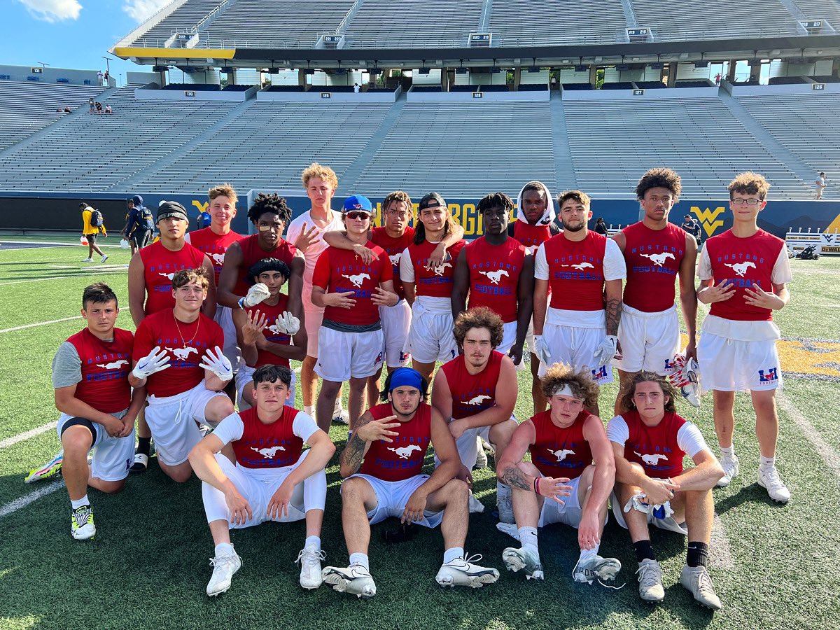 LHMustangFB's tweet photo. 2022 @WVUfootball 7on7 Shoot Out Runner-Up!🏈👏🏼 Awesome job today, Mustang Football!!❤️💙 https://t.co/dAy0vbOWo6