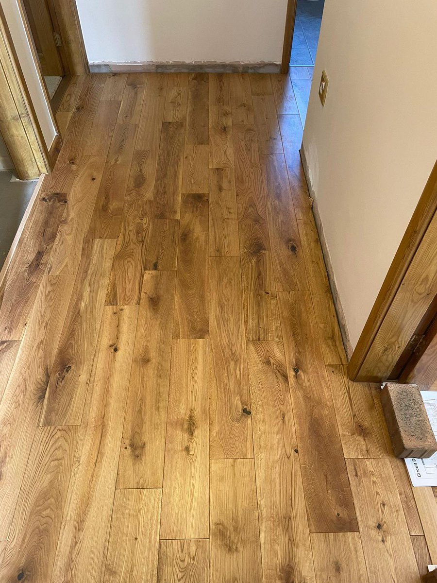 wfsnorthwales's tweet photo. Solid Oak supplied and fitting in a small hall in Trelogan.
#solidoak
#installation
#hall
#flooring
#trelogan
#northwales https://t.co/vNW96zhiq8