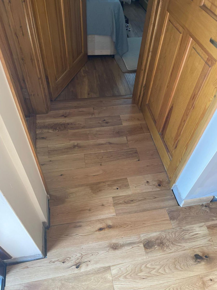 wfsnorthwales's tweet photo. Solid Oak supplied and fitting in a small hall in Trelogan.
#solidoak
#installation
#hall
#flooring
#trelogan
#northwales https://t.co/vNW96zhiq8