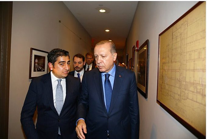 KaranliginKizi7's tweet photo. BİNGOOOO !? 😉
KARA PARA AKLAMA İŞİNDE
#TÜRKİYE AYAĞI
👉SEZGİN BARAN KORKMAZ
#ABD ye İADE EDİLDİ!?
#ZARRAB OLAYININ #BASKISI DEVAM EDERKEN!?
ŞİMDİ İKİNCİ SEZGİN BARAN KORKMAZ #BELASI GÜNDEME OTURDU ve GELDİ KAPIYA DAYANDI!?
#TAYYİP
#BERAT
#SOYLU
ŞİMDİ #ÇIRA GİBİ YANDILAR !? https://t.co/vI9BE1PGUe