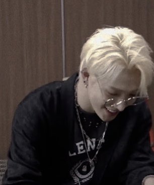 EB0YHONGJOONG's tweet photo. https://t.co/a6Tn4pb7M6