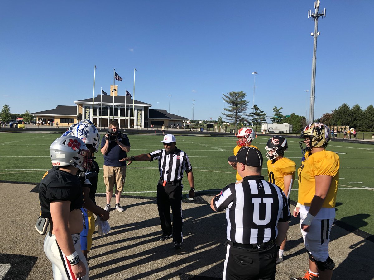 nw_fball's tweet photo. COIN TOSS…
It’s heads, Gold wins the toss and elects to receive. https://t.co/K5RIj88wSj