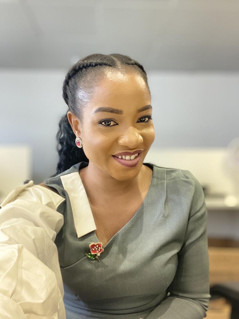 YinyeSwit's tweet photo. More smiling, less worrying. More compassion, less judgment. More blessed, less stressed. More love, less hate. Peace and Love ✌😘
#Smilling
#SportsDiva
#June17 https://t.co/wdvDB5CgGp