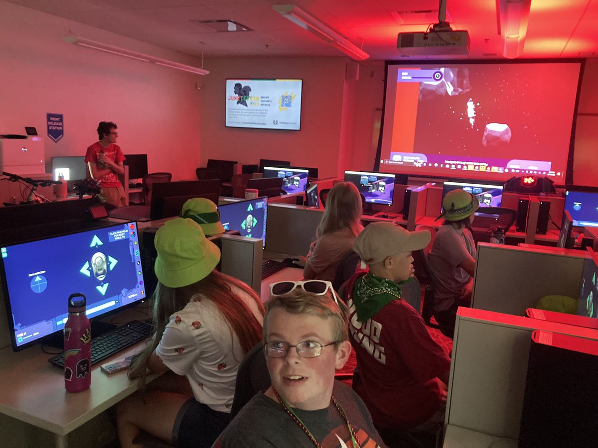 davefranscience's tweet image. In finds Space Missions for the win at i4-H camp. #4-H