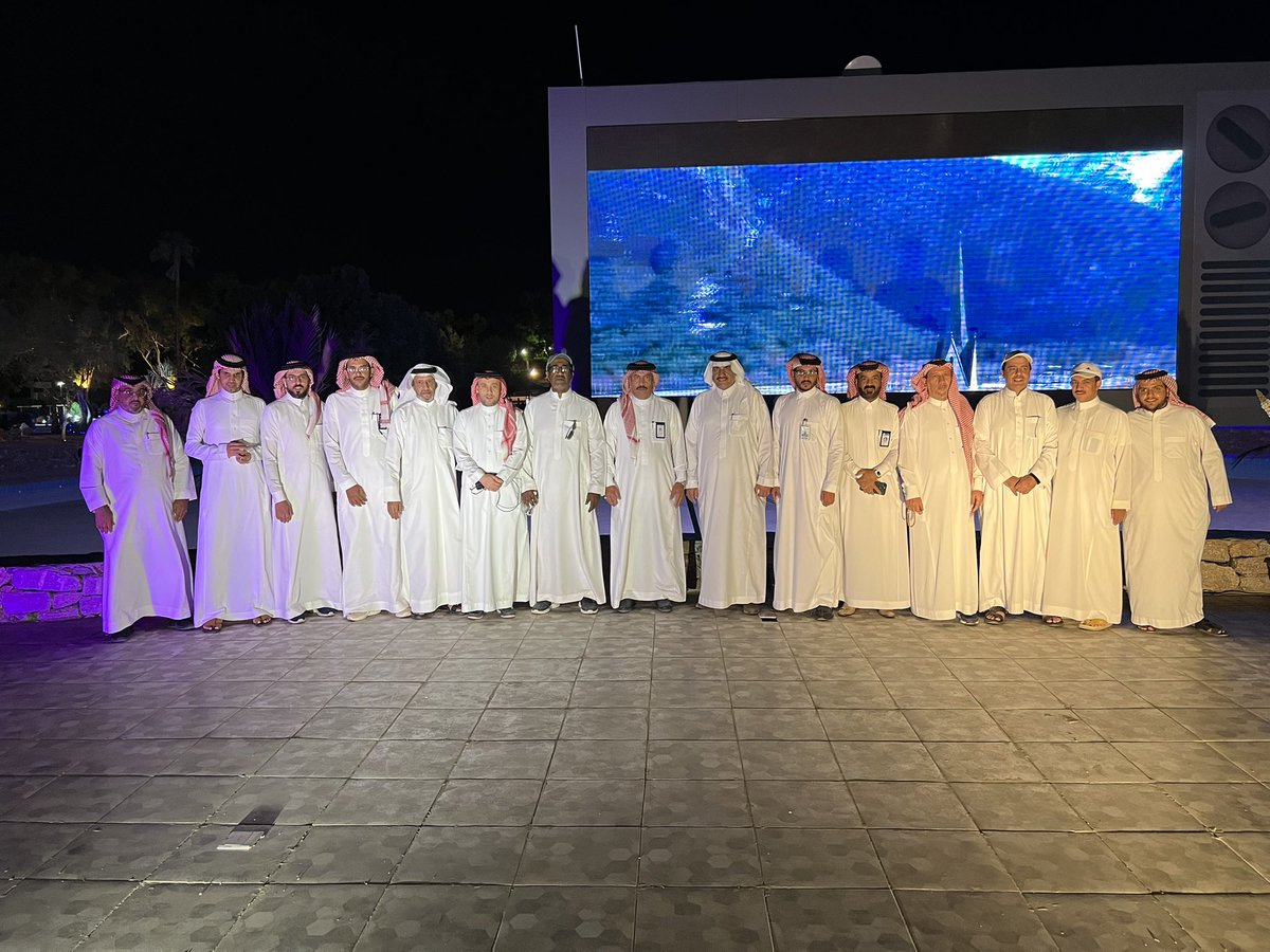 SpaceViewKSA's tweet photo. الإعلاميون نجوم تضيء سماء اوطانها 🇸🇦🌎@S_F_Algharbi @ealameuon @ealameuonTaif #space_view #حديقة_الملك_فهد https://t.co/OlcCXwCLP0