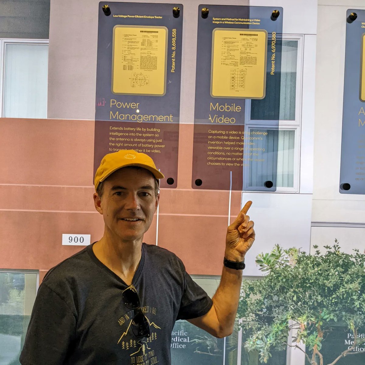 jkies's tweet image. Fun finds during a visit to the @InventorsHOF  #Qualcomm