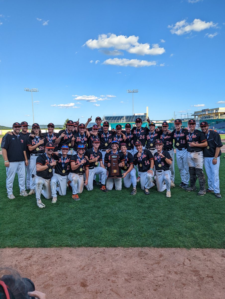 BP_BlackHawks's tweet photo. BACK TO BACK STATE CHAMPS!!! https://t.co/HQUbBTLQy5