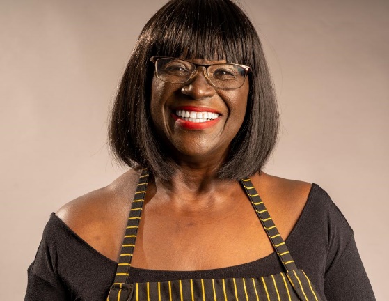 LISC_LA's tweet photo. LISC LA's South LA Digital Mentorship Program member Lura Bell-Daniels shares the meaningful history behind @LurasKitchen special teacake cookie mix, ‘Madear’s Teacakes,’ an important story to be told on #juneteenth2022. 

https://t.co/FiT1ShxMYE https://t.co/hxqkIfyL1o