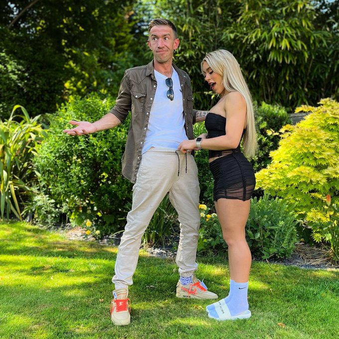 Wanna see what happens next 👀  @DannyDxxx &amp; @ElleBrookeUK   https://t.co/wJb6nXS0lW https://t.co/RZN<a class="tags" href="/tag/dannydxxx">@dannydxxx</a><a class="tags" href="/tag/ellebrookeuk">@ellebrookeuk</a><a href="/tag/blurredhookups"class="tags"><span>#blurredhookups</span></a>