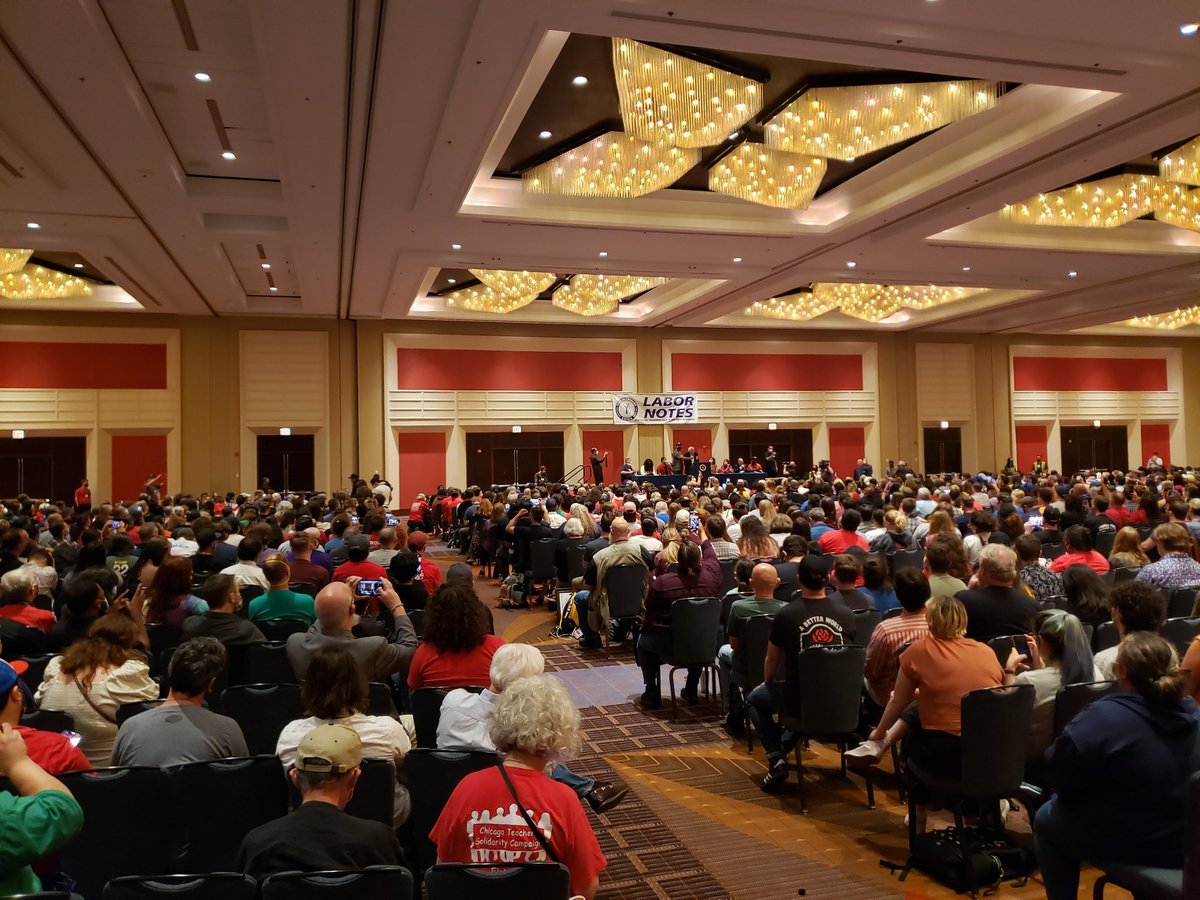 EricDirnbach's tweet image. #Bernie visits the 4,000 folks at #LaborNotes!