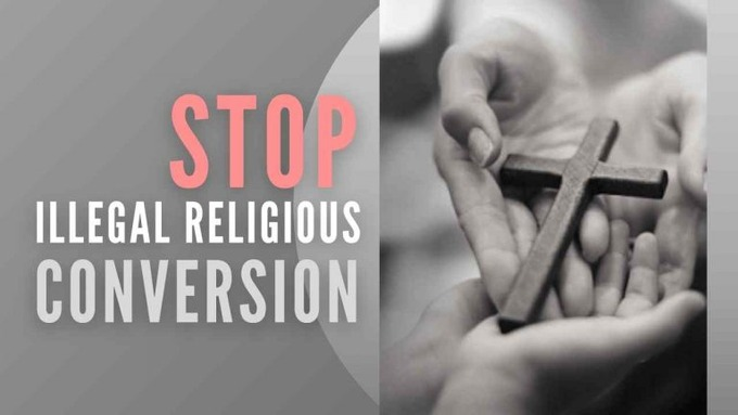 SanatanPrabhat's tweet photo. In order to #Stop_Conversions, Hindus need to understand their ways to anglicize.

Hindus are termed diabolical, depraved &amp; bla bla by evangelists.

It's high time that we unite in all realms so that continuum of our great civilization is retained. We'd face extinction otherwise. https://t.co/SBFxQK6vKI