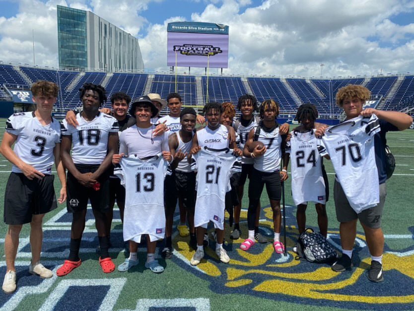 JoshCrumpp's tweet photo. Had a great time at FIU 7v7! My team went 7-1 yet lost the championship to Miami Central. Thank you to the FIU coaching staff for putting together a great event for me and my teammates to showcase our talents on a high level! @CoachGFive @coachMarlo36 https://t.co/5OlaCJF2dV