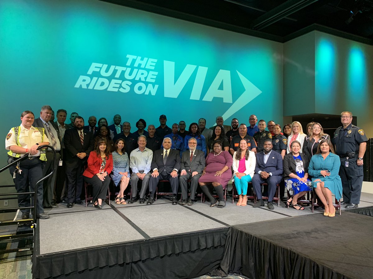 VIA_Transit's tweet photo. Thanks to @SAMobility and everyone who joined us today for the annual #StateofTransit leadership luncheon. Great update on #KeepSAmoving projects by our CEO Jeff Arndt. Get caught up at https://t.co/nE4XcwUwha! https://t.co/0aU0wWlGA0