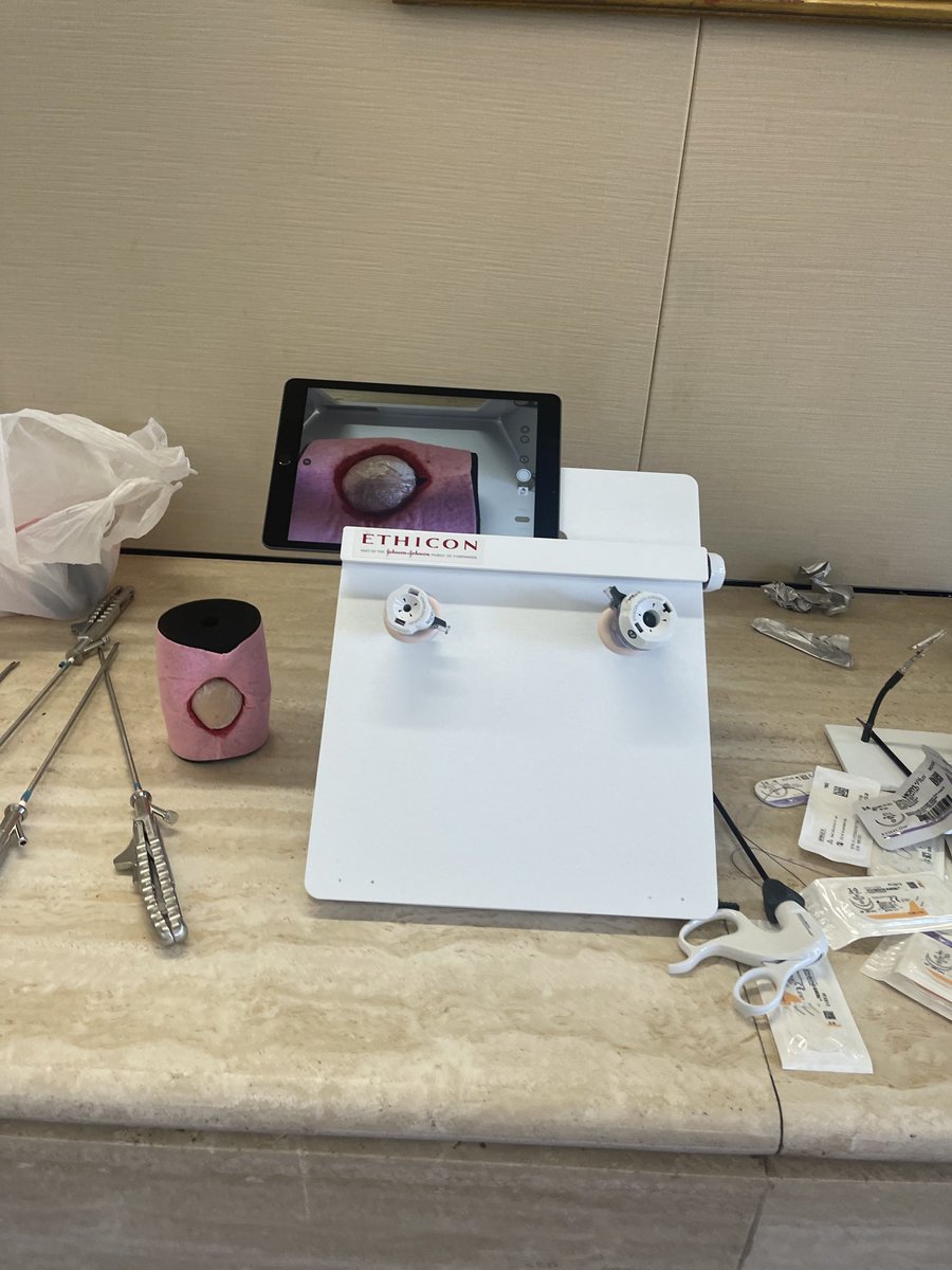 SKhalilMD's tweet photo. #surgicalsim at our intern Bootcamp at MSW for robotics, laparoscopy and conventional @IcahnMountSinai @MountSinaiNYC https://t.co/jYRQlPwCEG