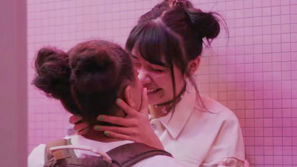 _beatrox's tweet image. sapphic couples with ridiculous height difference i love you