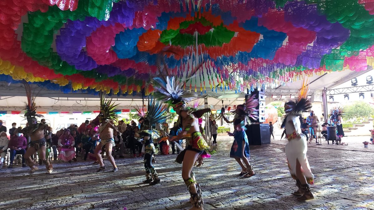 Zacatlan_CS's tweet photo. Grupos de danzantes que participan en el 1er #FestivalMulticultural Zacatlán 2022 https://t.co/N6rfbBZBHw