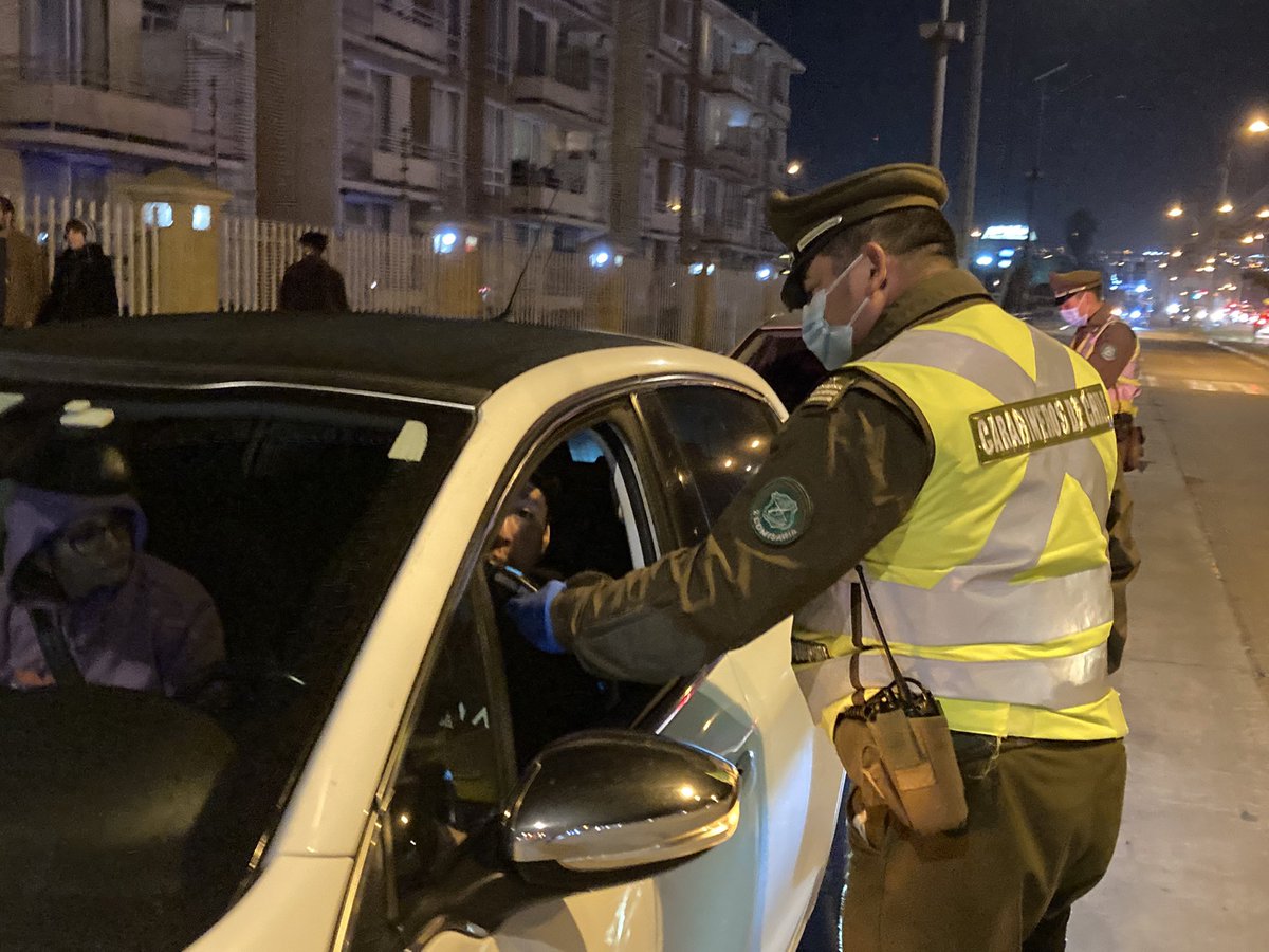DPRCoquimbo's tweet photo. Este fin de semana se intensificarán los operativos #controlcero de @SENDA_IVregion junto a @CarabCoquimbo para sacar de circulación a conductores bajo la influencia de alcohol y otras drogas. La Coordinadora de Seguridad Pública Marion Assis asistió al operativo en #LaSerena. https://t.co/rPQexDqMfu