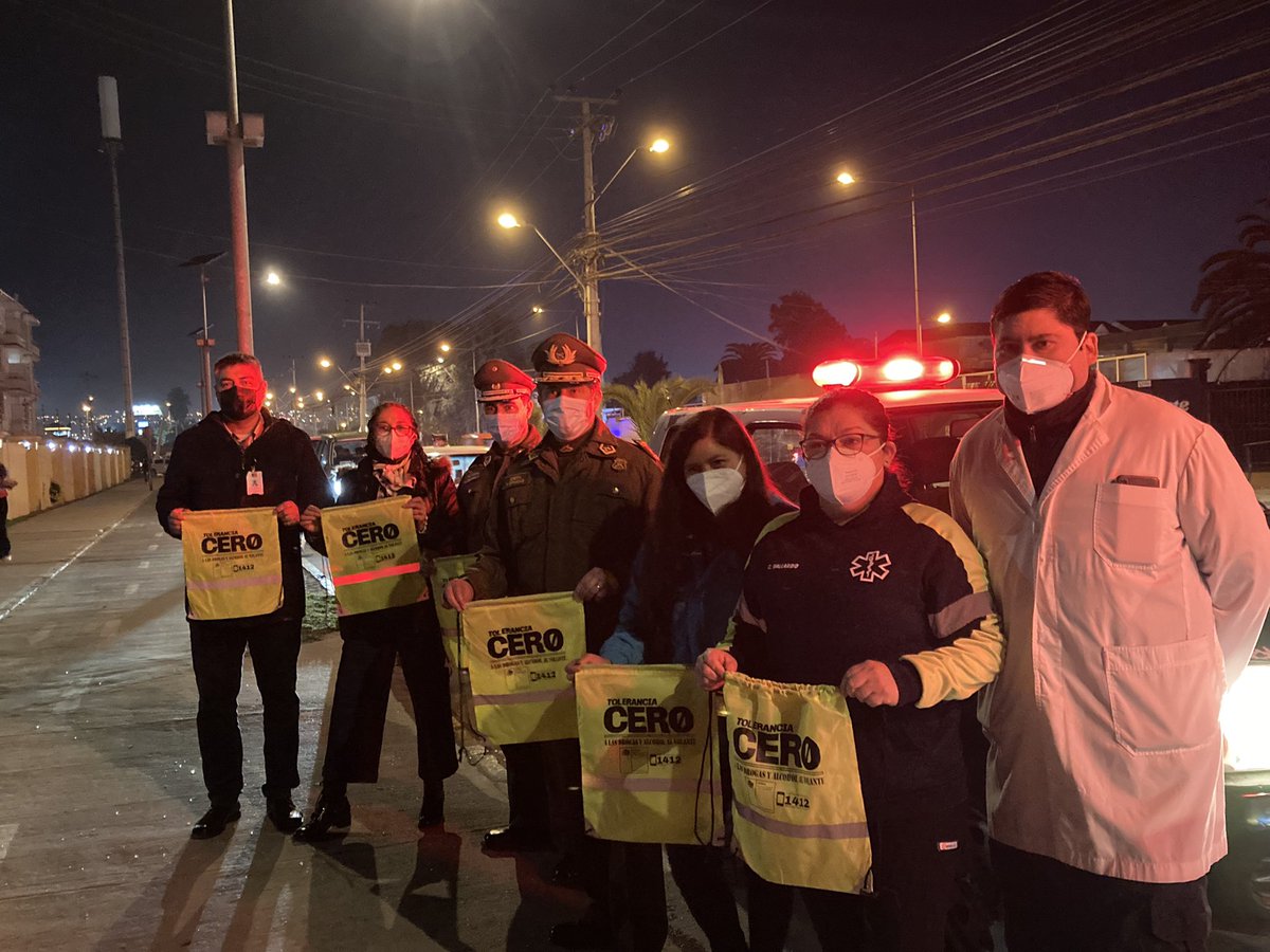 DPRCoquimbo's tweet photo. Este fin de semana se intensificarán los operativos #controlcero de @SENDA_IVregion junto a @CarabCoquimbo para sacar de circulación a conductores bajo la influencia de alcohol y otras drogas. La Coordinadora de Seguridad Pública Marion Assis asistió al operativo en #LaSerena. https://t.co/rPQexDqMfu