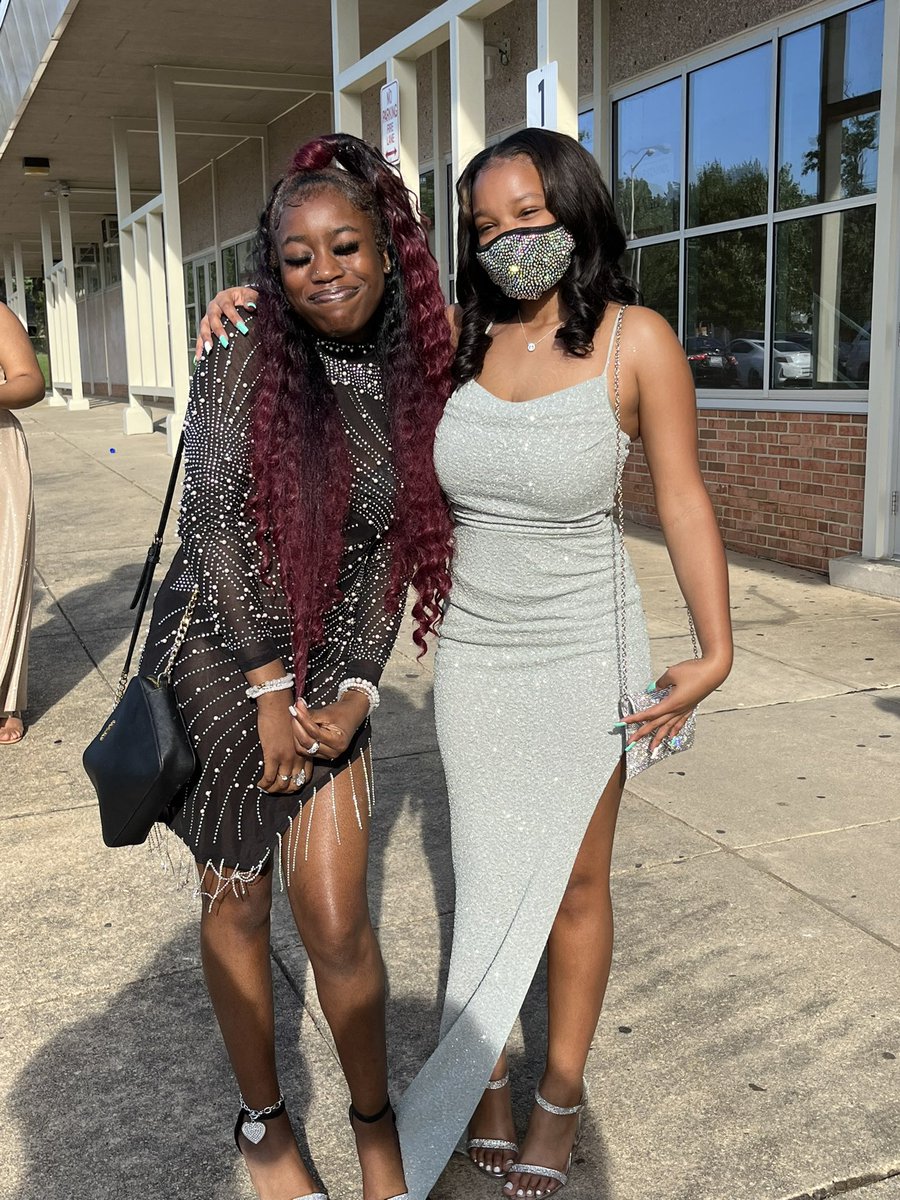 tmarshallms's tweet photo. 8th Grade 2022 Prom TMMS https://t.co/tQWTJuJabT