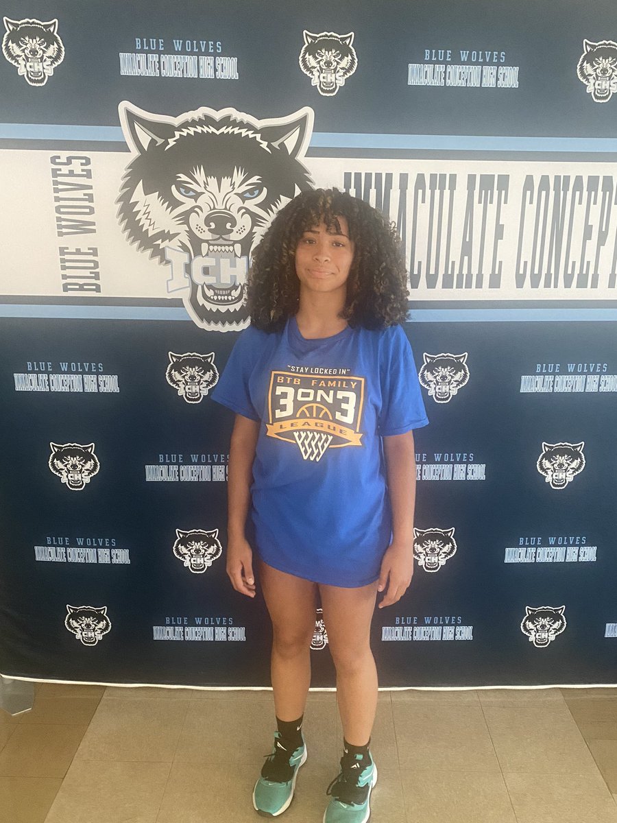 Player of the Game Isabelle Javier ‘23
42-37 Win over NJ Stars