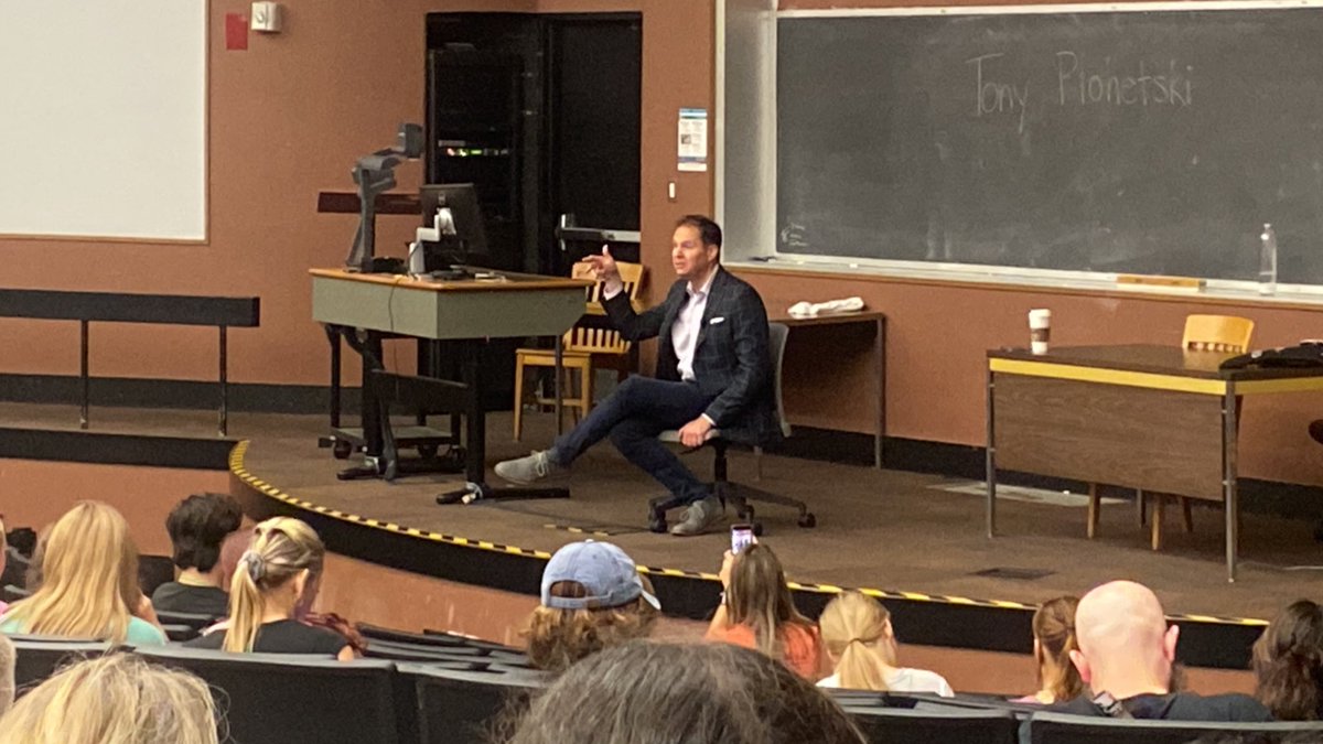 anthonyjgarcia_'s tweet photo. Thank you to @tplohetski of @KVUE for speaking to our broadcast and journalism students at #ILPC Camp! https://t.co/ytvOY6Xom8