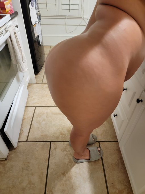 Oh Lord, the new Drake reminds me of my very drunk years 😩 in the good way though...which is kinda the